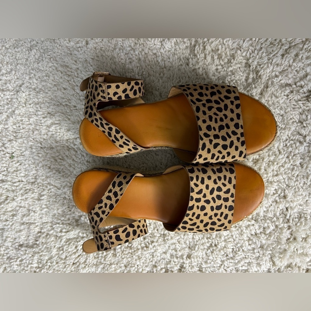 Women’s Size 8 Bamboo Leopard Print Platform Sandals - Picture 9 of 10